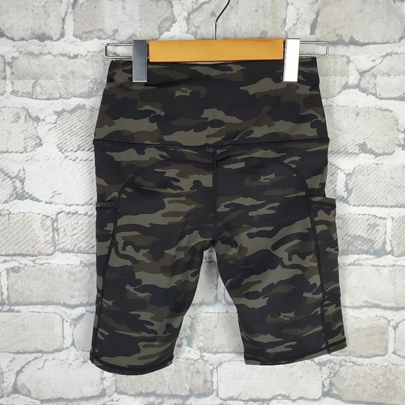 Oakla Yoga Shorts  XS Camo Olive Gray Brown - Picture 7 of 10